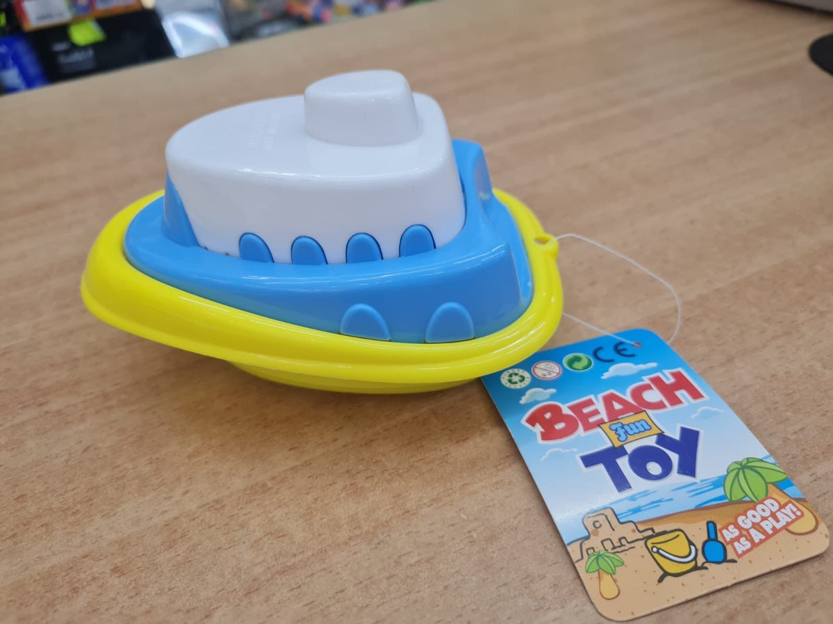 סירת צעצוע מפלסטיק