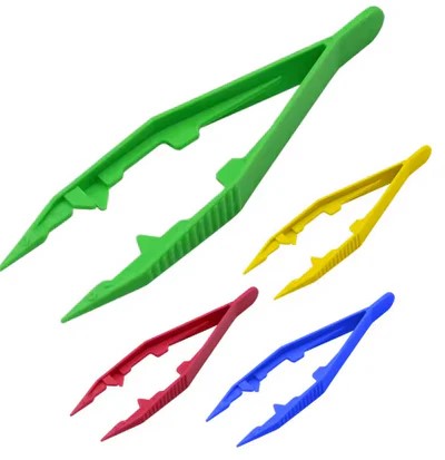 פינצטות פלסטיק 100 יחידות בשקית
